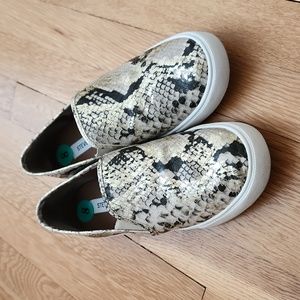 Steve Madden Casual Shoes